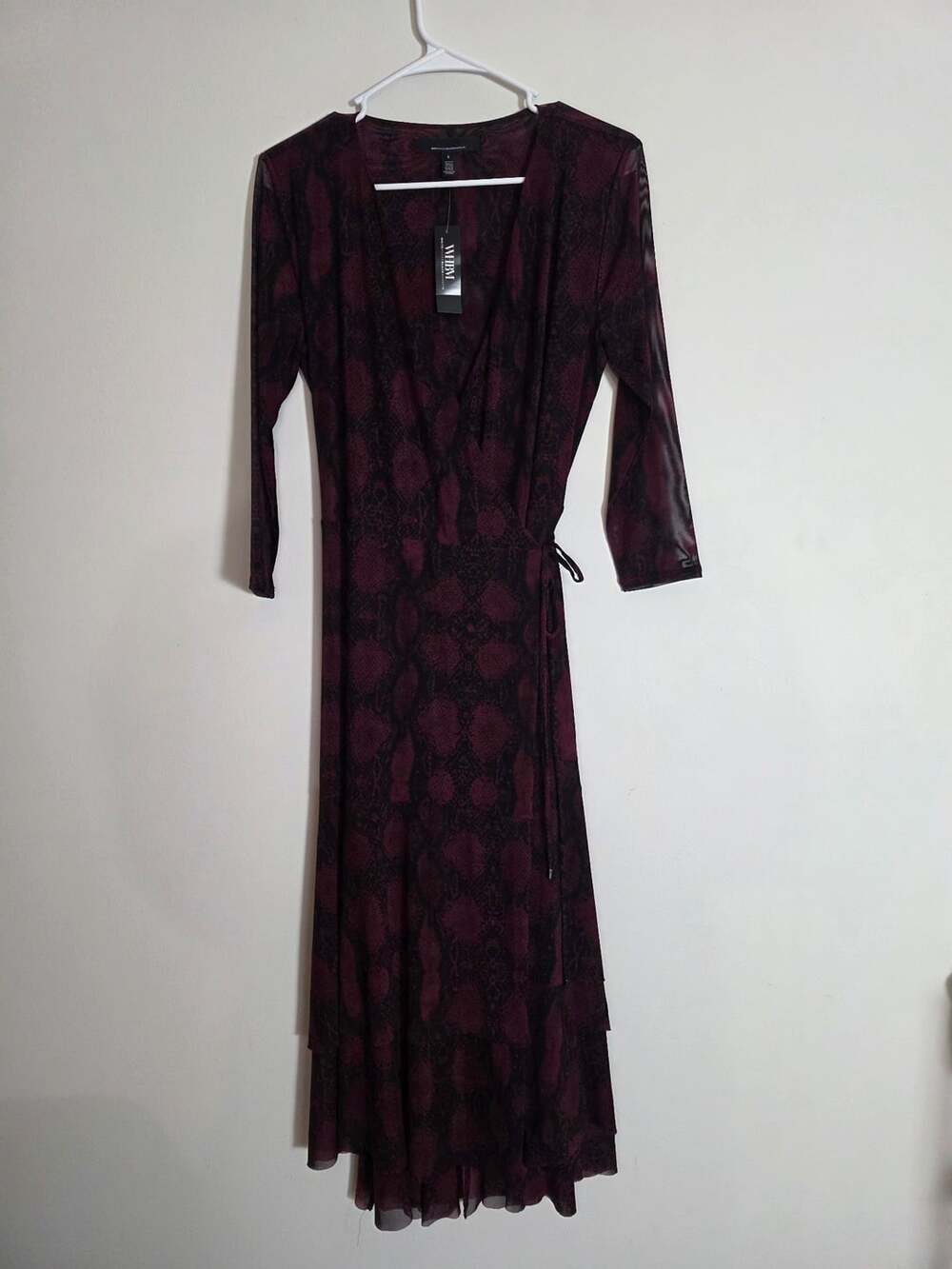 White House Black Market 3Q Slv Mesh Wrap Midi Dress Size 6 Python Scales Pinot